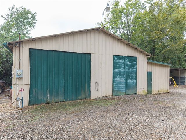 1820 Oak Grove Road, Van Buren, AR 72956