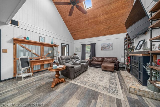 1820 Oak Grove Road, Van Buren, AR 72956