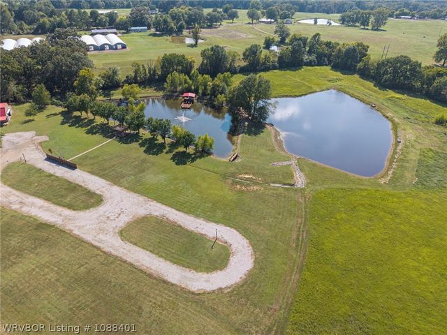 1820 Oak Grove Road, Van Buren, AR 72956