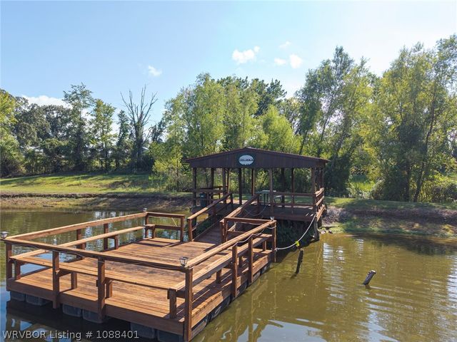 1820 Oak Grove Road, Van Buren, AR 72956