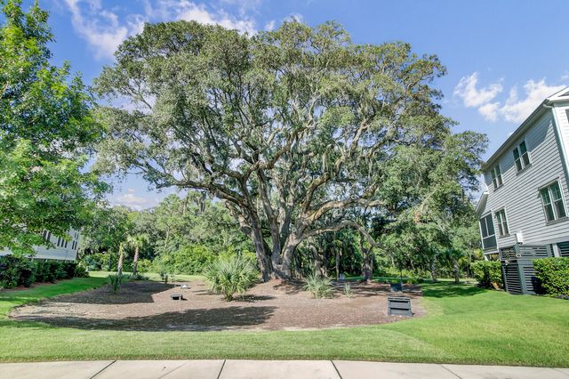 1543 Prince Edward Street, Mount Pleasant, SC 29466