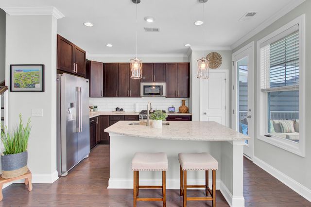 1543 Prince Edward Street, Mount Pleasant, SC 29466