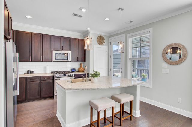 1543 Prince Edward Street, Mount Pleasant, SC 29466