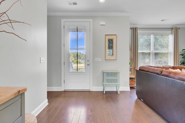 1543 Prince Edward Street, Mount Pleasant, SC 29466