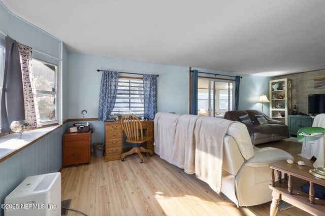 114 SAWYER Street, Interlachen, FL 32148