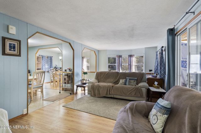 114 SAWYER Street, Interlachen, FL 32148