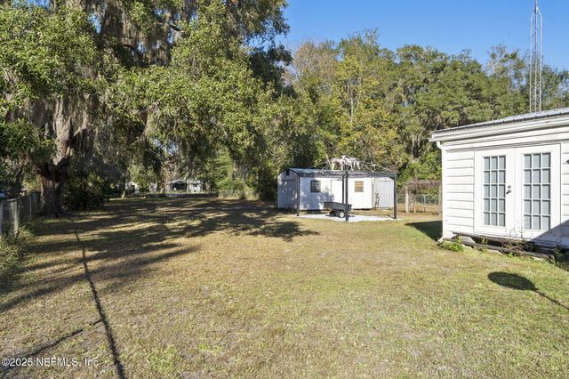 114 SAWYER Street, Interlachen, FL 32148