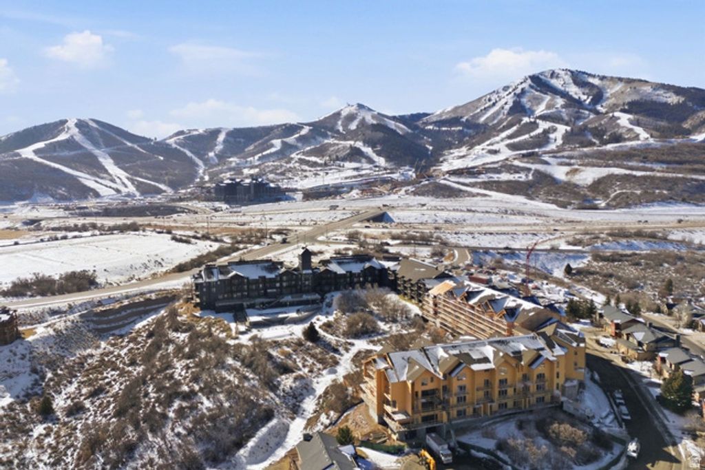 Image 29 of property listing at 1364 W STILLWATER DR #R2026, Heber City, UT 84032