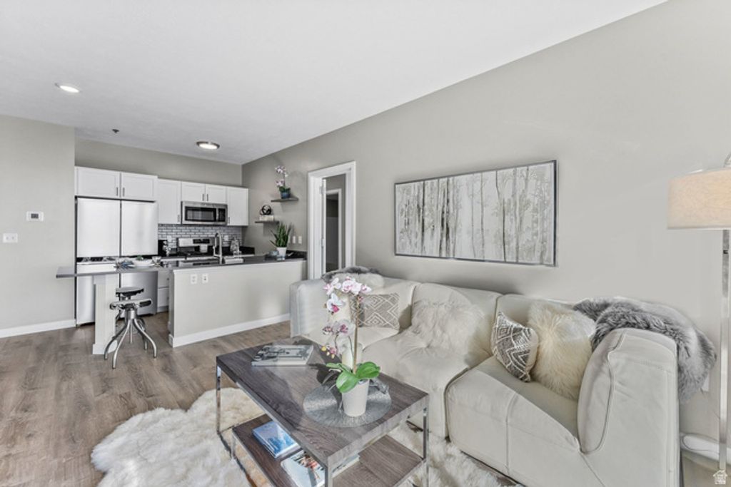 Image 6 of property listing at 1364 W STILLWATER DR #R2026, Heber City, UT 84032