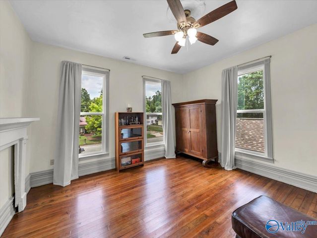 718 5th Avenue Se, Decatur, AL 35601
