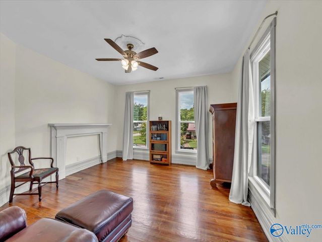 718 5th Avenue Se, Decatur, AL 35601