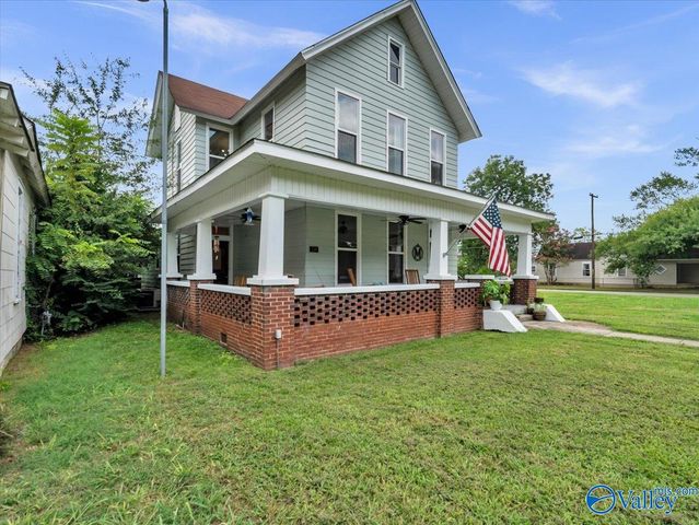 718 5th Avenue Se, Decatur, AL 35601