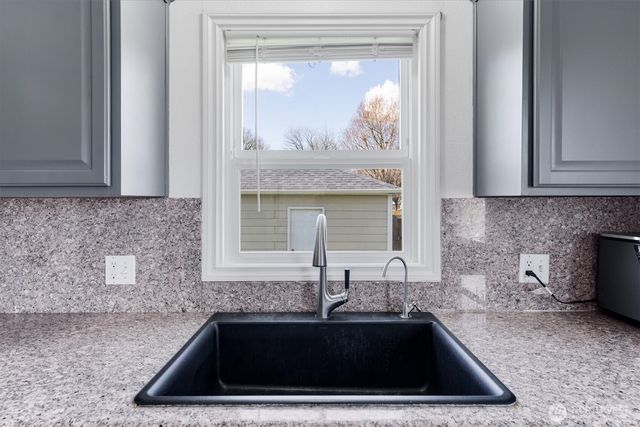 835 20th Avenue, Longview, WA 98632