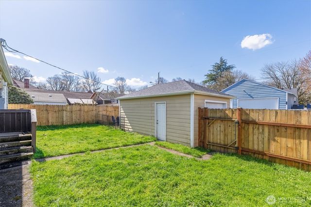 835 20th Avenue, Longview, WA 98632