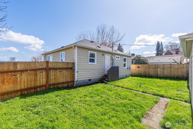 835 20th Avenue, Longview, WA 98632