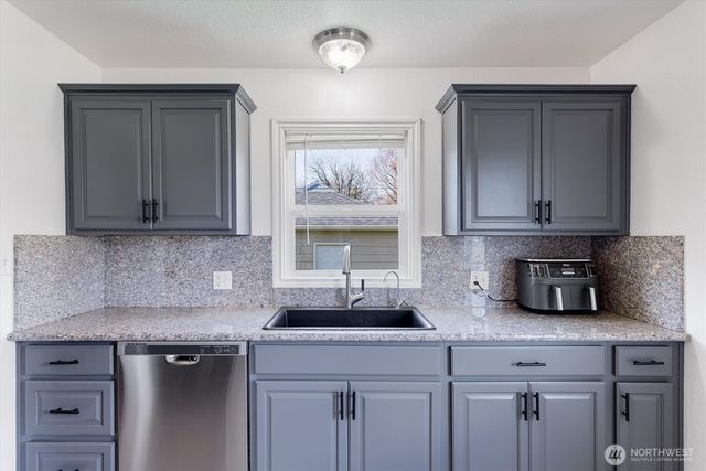 835 20th Avenue, Longview, WA 98632