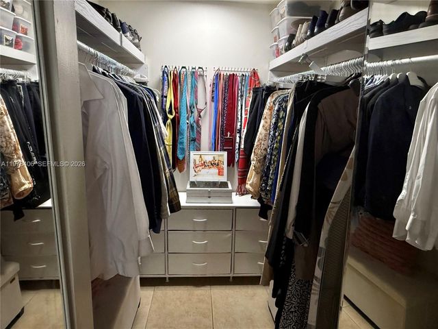 285 NW 60th Ave, Miami, FL 33126