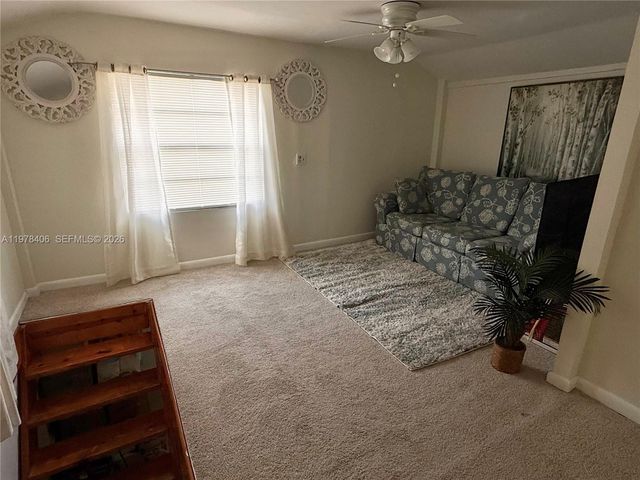 285 NW 60th Ave, Miami, FL 33126