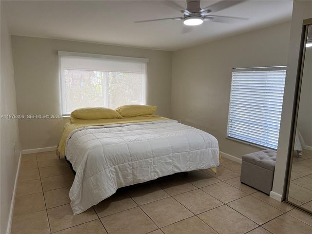 285 NW 60th Ave, Miami, FL 33126