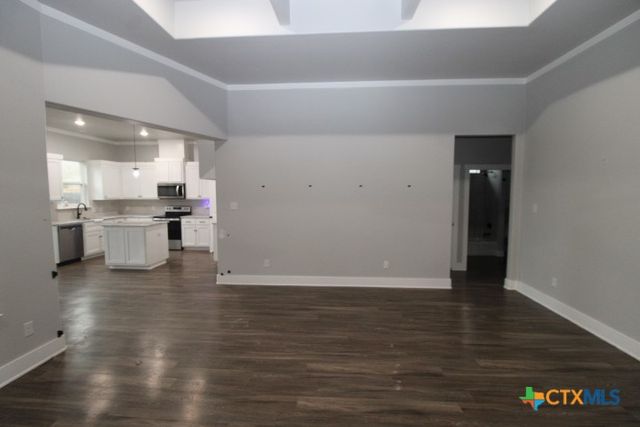215 Slippery Elm Drive, Nolanville, TX 76559