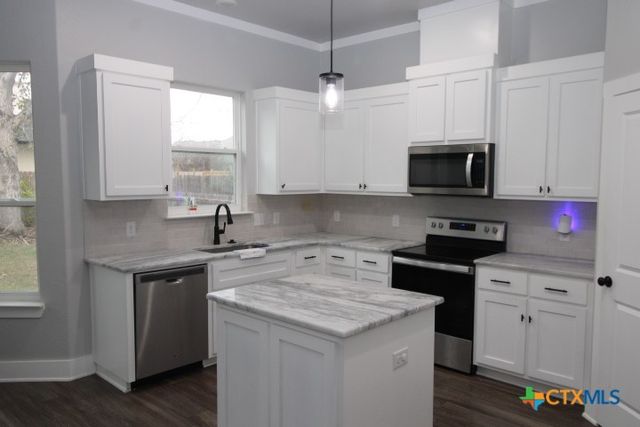 215 Slippery Elm Drive, Nolanville, TX 76559