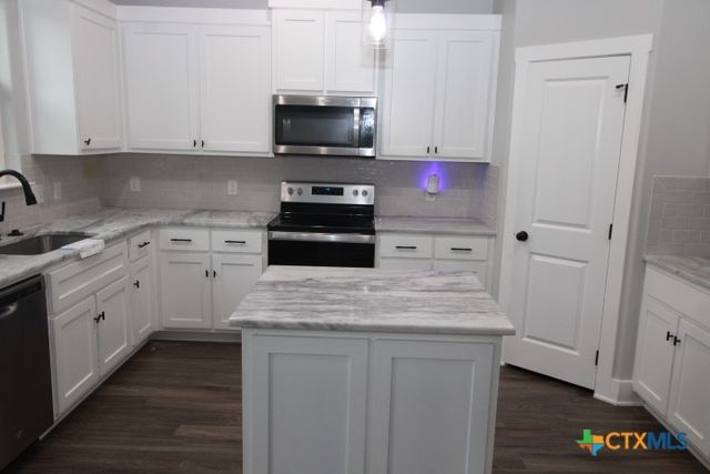 215 Slippery Elm Drive, Nolanville, TX 76559