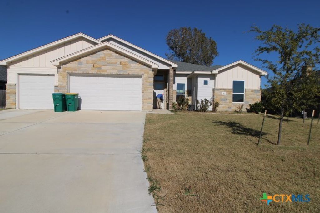 215 Slippery Elm Drive, Nolanville, TX 76559