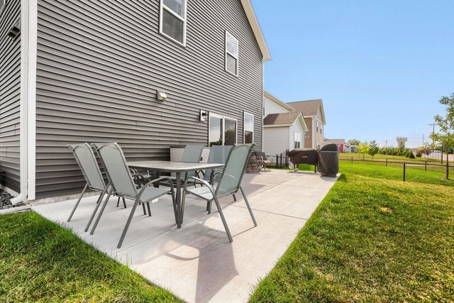 12718 Erskin Street NE, Blaine, MN 55449