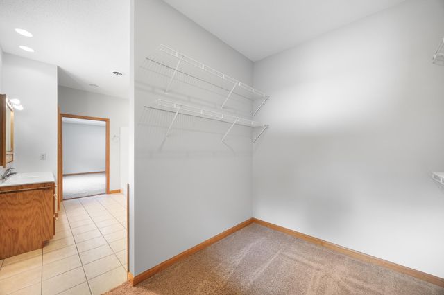 608 Parkview Circle, Delano, MN 55328