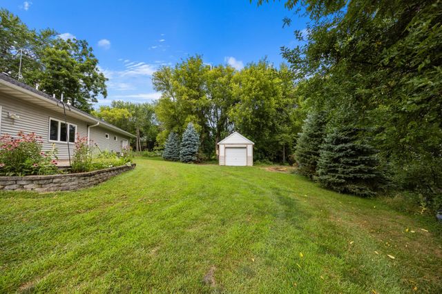 608 Parkview Circle, Delano, MN 55328