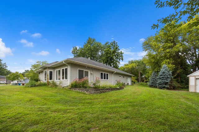 608 Parkview Circle, Delano, MN 55328