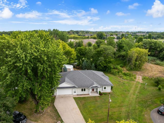 608 Parkview Circle, Delano, MN 55328