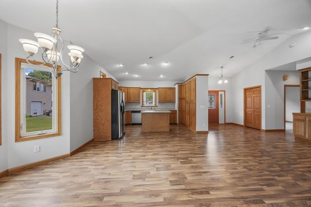 608 Parkview Circle, Delano, MN 55328