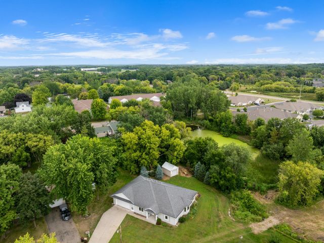 608 Parkview Circle, Delano, MN 55328