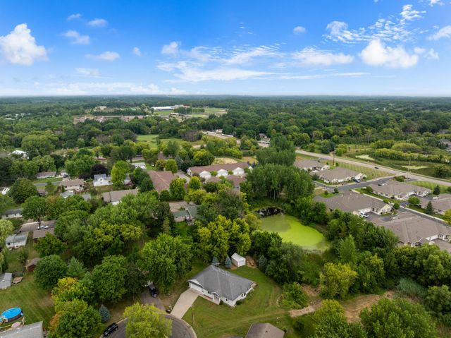 608 Parkview Circle, Delano, MN 55328