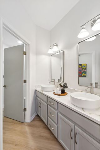540 Diamond Point Drive, Oak Point, TX 75068