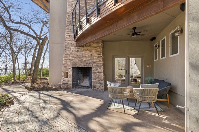540 Diamond Point Drive, Oak Point, TX 75068