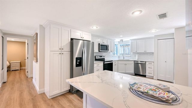 5151 SAINT ALBANS AVENUE, Sarasota, FL 34242