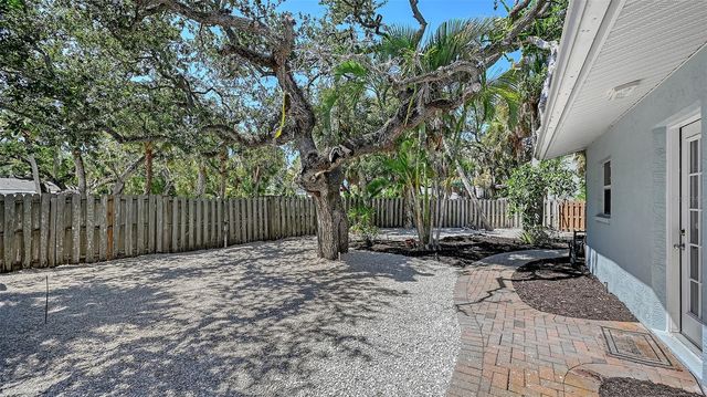 5151 SAINT ALBANS AVENUE, Sarasota, FL 34242