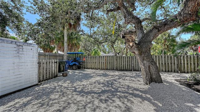 5151 SAINT ALBANS AVENUE, Sarasota, FL 34242