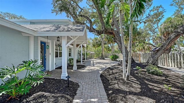 5151 SAINT ALBANS AVENUE, Sarasota, FL 34242