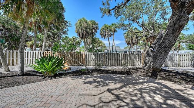 5151 SAINT ALBANS AVENUE, Sarasota, FL 34242