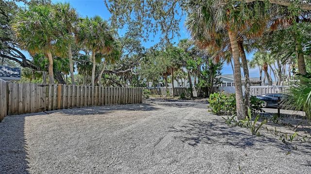 5151 SAINT ALBANS AVENUE, Sarasota, FL 34242