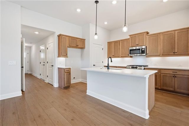 1302 Cedarcrest Boulevard, Acworth, GA 30101