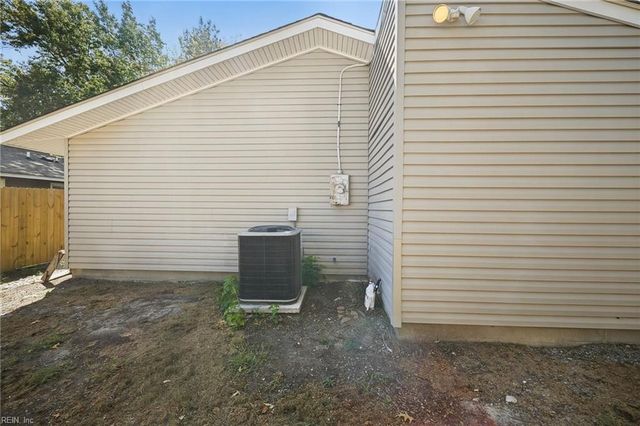 3516 Champlain LN, Virginia Beach, VA 23452