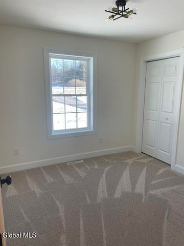 1705 Champagne Drive, Schodack, NY 12033