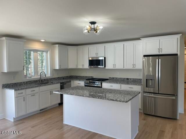 1705 Champagne Drive, Schodack, NY 12033