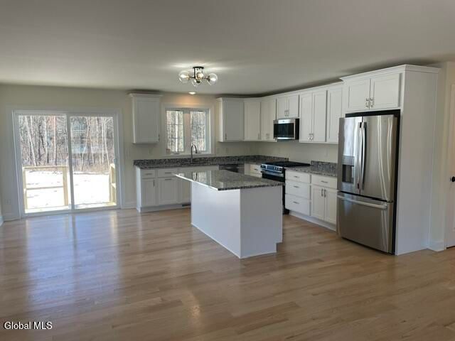 1705 Champagne Drive, Schodack, NY 12033