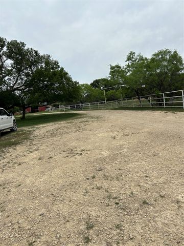 10047 E Hwy 36, Jonesboro, TX 76538