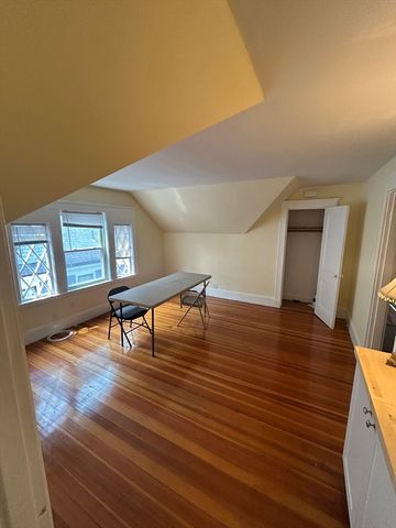 26 Houston Ave 3, Milton, MA 02186